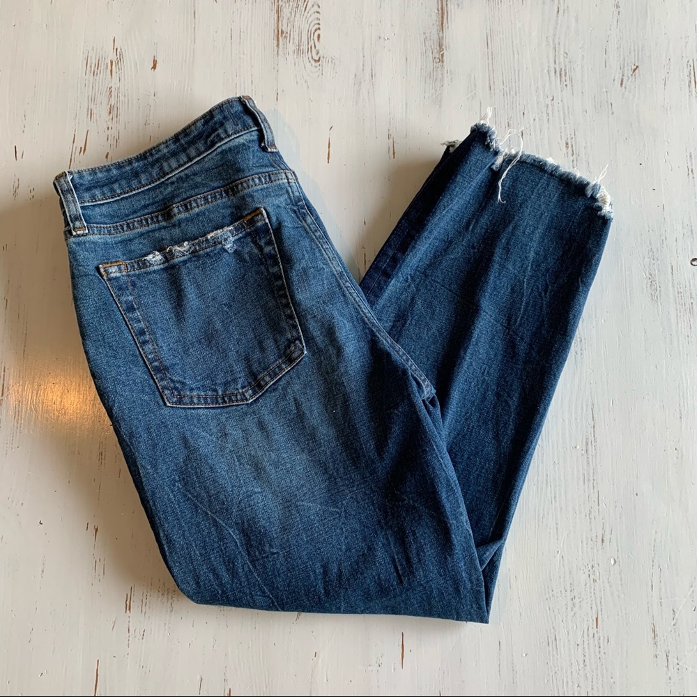 NWOT A&F High Rise Straight Leg Jeans